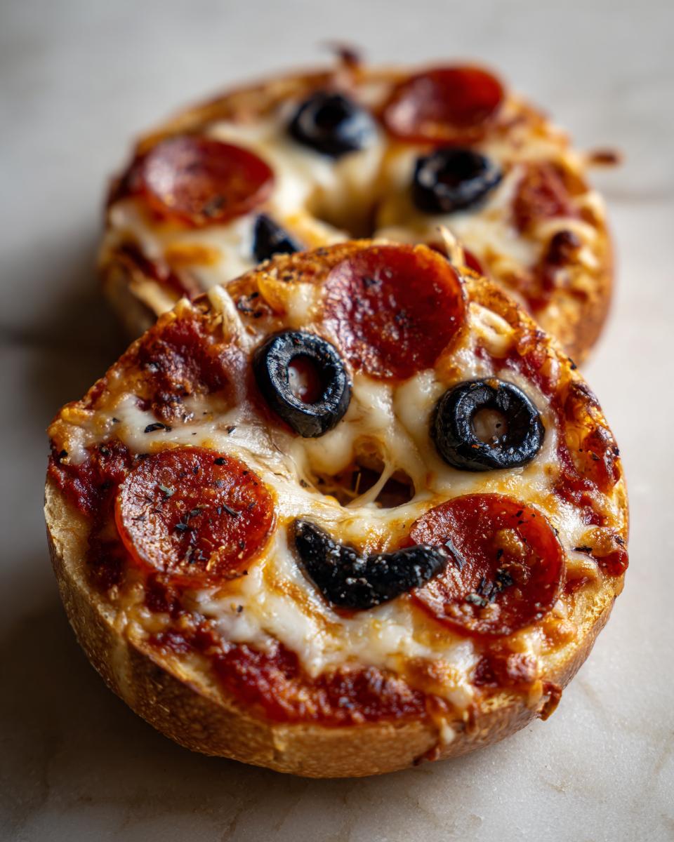 Ghost Pizza Bagels - detail 1