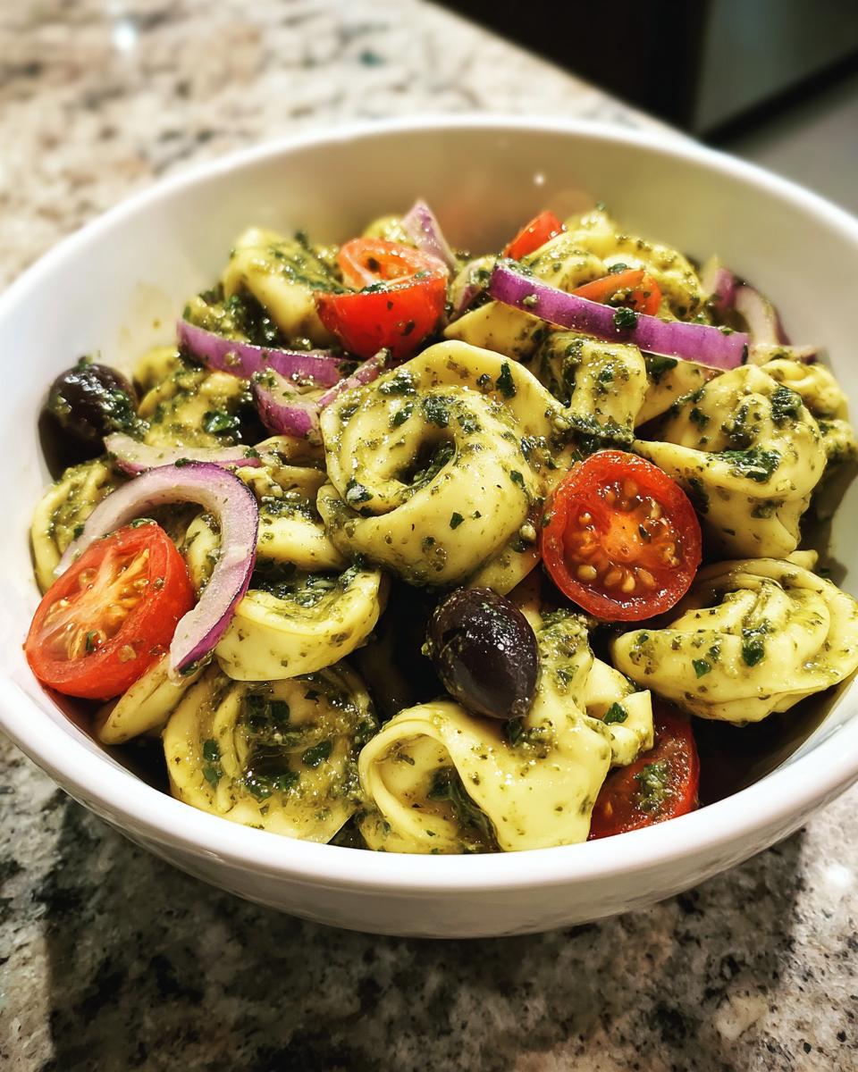 Pesto Tortellini Salad - detail 1